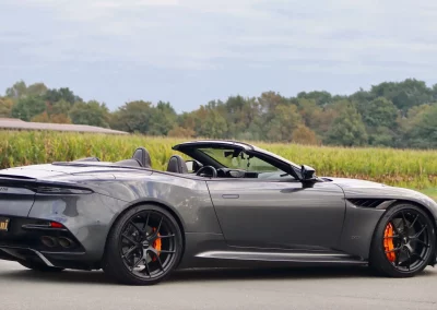 Felgen und Fahrwerk für Aston Martin